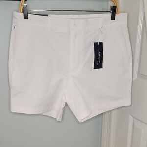 Vineyard Vines On The Go Men’s White Flat Front Cotton Shorts NWT Size 32